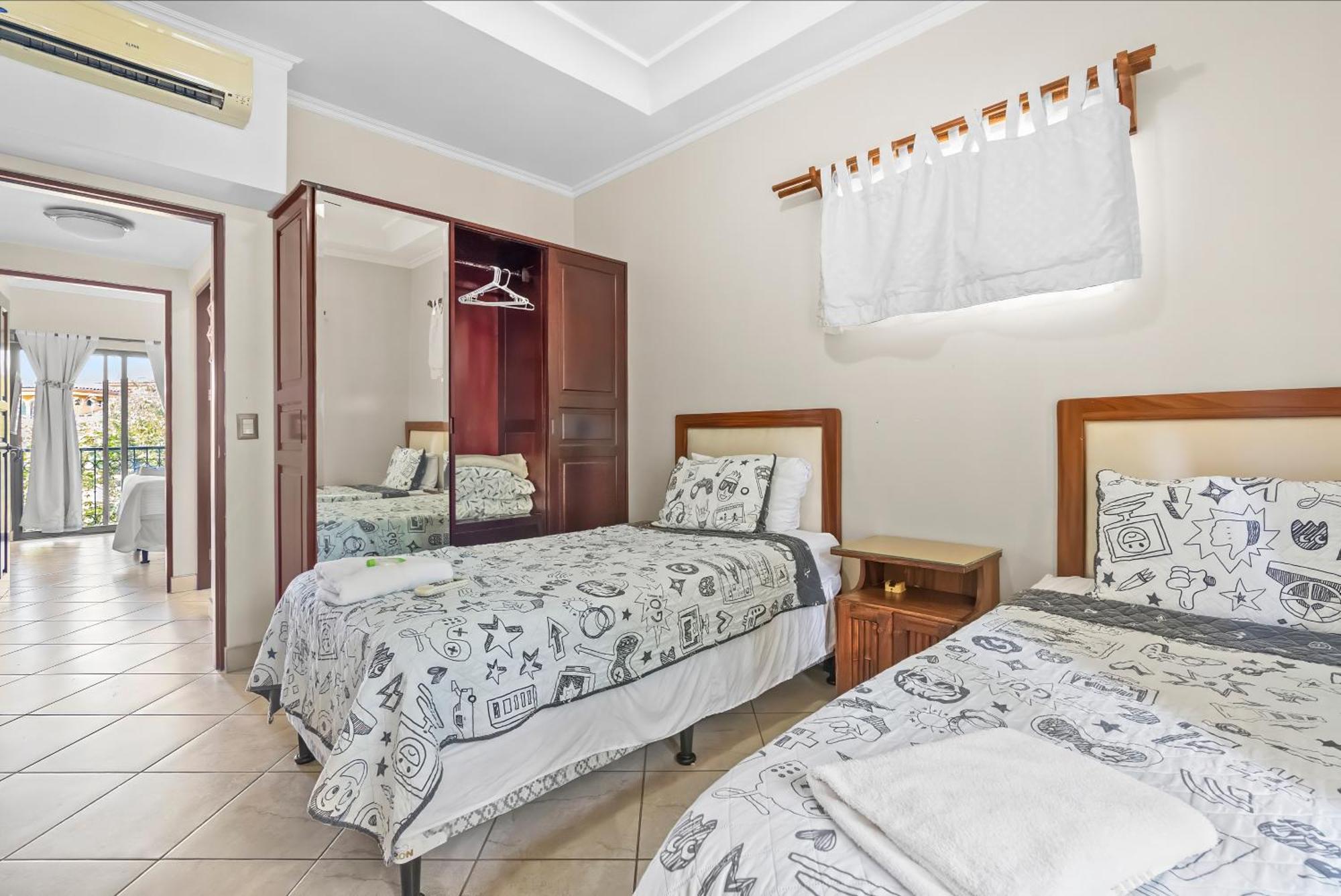 The Oaks Tamarindo Pool Front Condominiums Fast Wifi Bagian luar foto